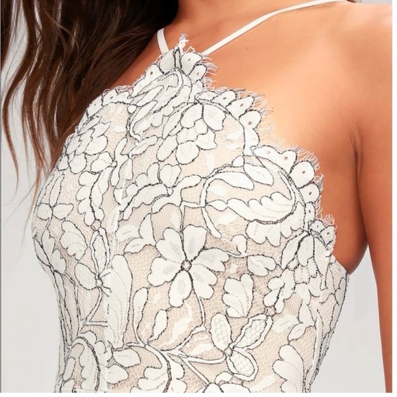 ⭐️NWT⭐️Delicate Darling Beige & Ivory Lace Bodycon dress in size S - Picture 5 of 11